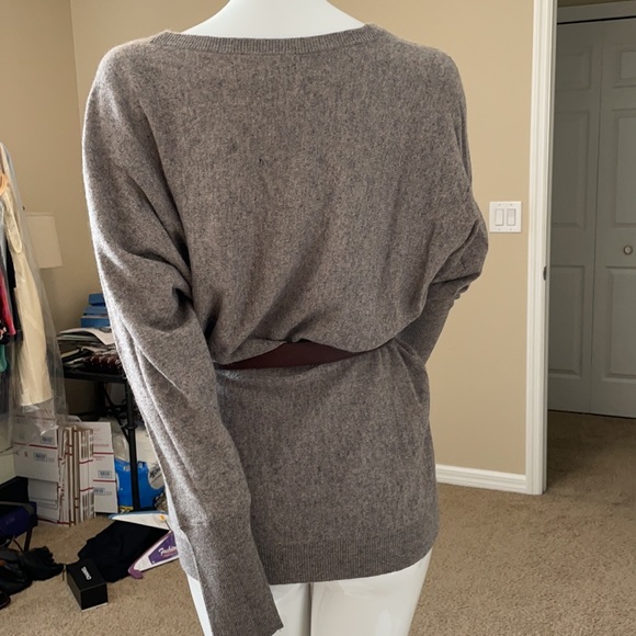 Elizabeth and James Kyra oversized deep V-neck long  button down cardigan 2 NWOT - Picture 7 of 10